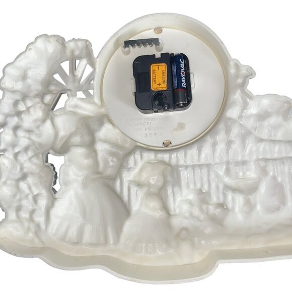 Vintage Homco Quartz Mantel Clock With Charming Victorian Garden Scene - Picture 7 of 16